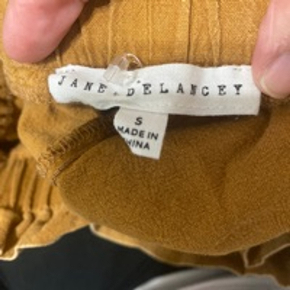 NWOT-Women Jane Delancey Shorts, S, Mustard Yellow/ brown, 100%cotton - Picture 2 of 3